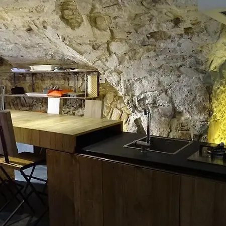 Host4u - Il Geco I, Unico Tipico Nella Roccia * Civezza