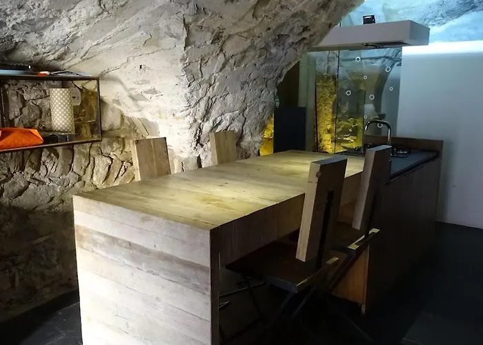 Appartamento Host4u - Papa Gigi's House, Beautiful Into Ancient Stone *