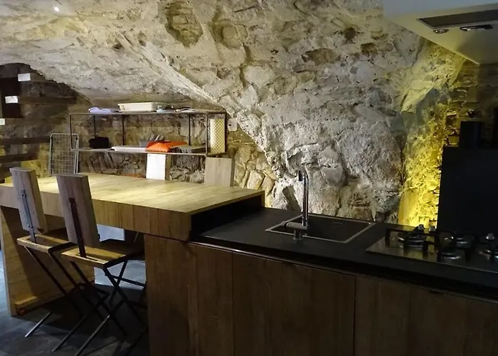 Host4u - Papa Gigi's House, Beautiful Into Ancient Stone * Civezza